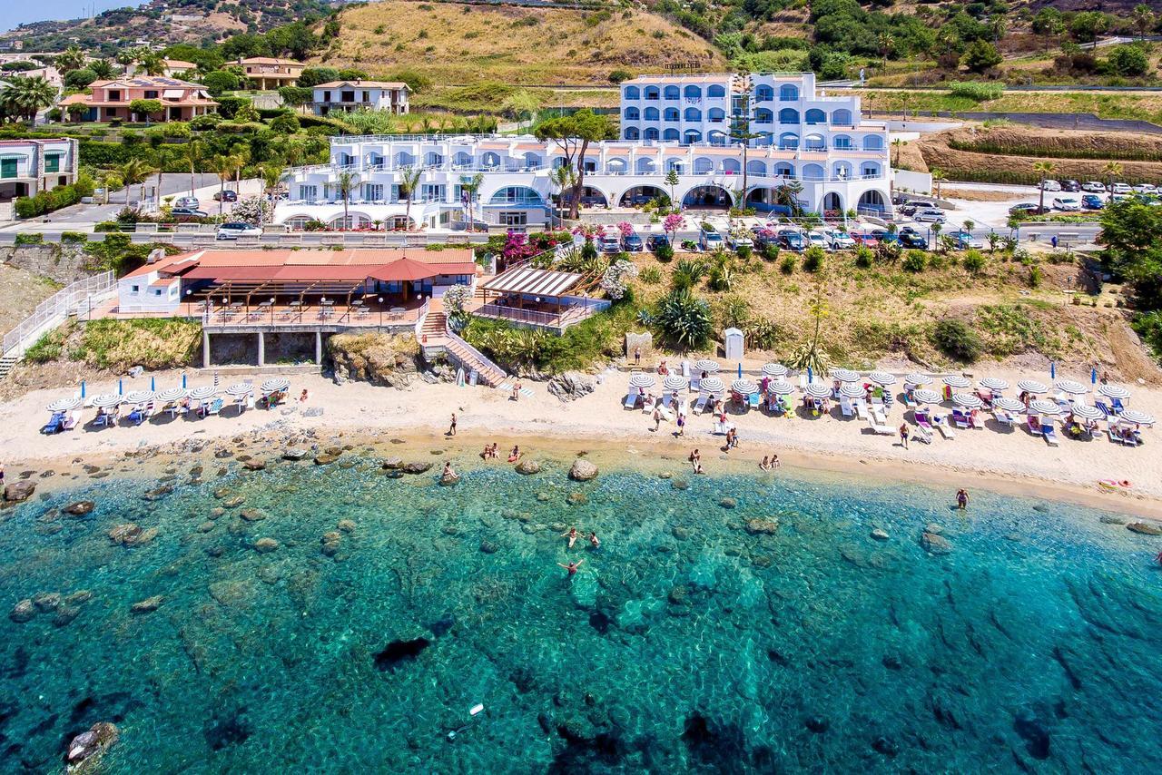 Hotel Ferretti Diamante Exterior photo